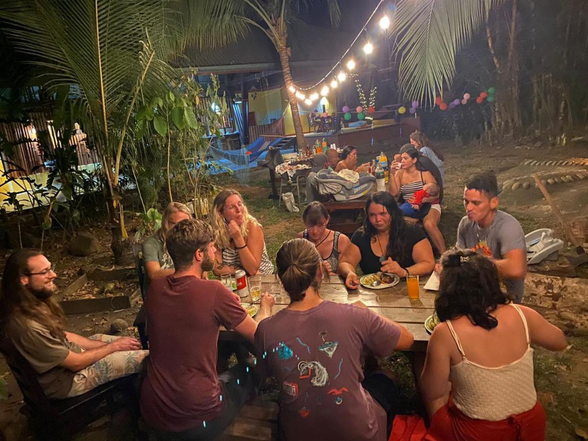 Luminosa Uvita Hostel Ngoại thất bức ảnh
